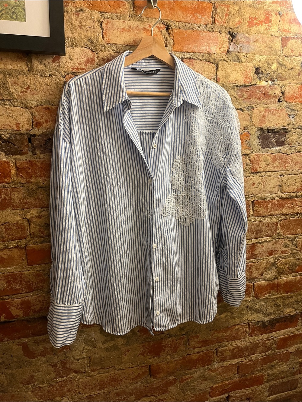 Zara Blue and White Striped Women's Button-Up Blouse with Floral Embroidery
